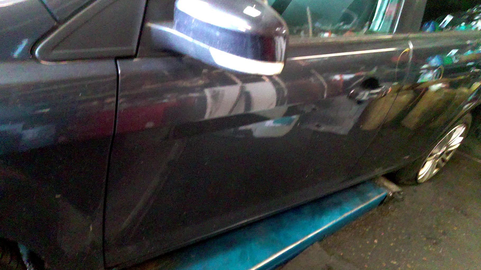 Porte avant gauche FORD FOCUS 2 PHASE 2 BREAK Diesel - 1