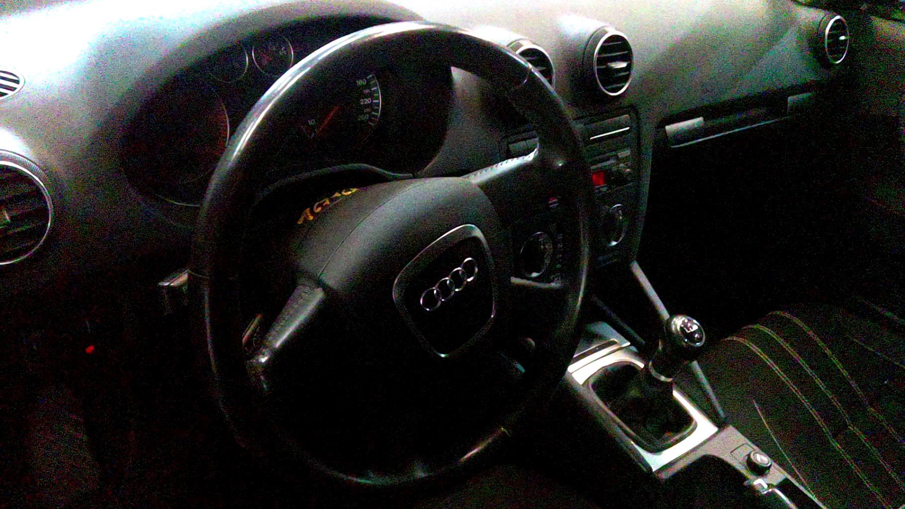 Volant AUDI A3 2 SPORTBACK PHASE 1 Diesel - 1