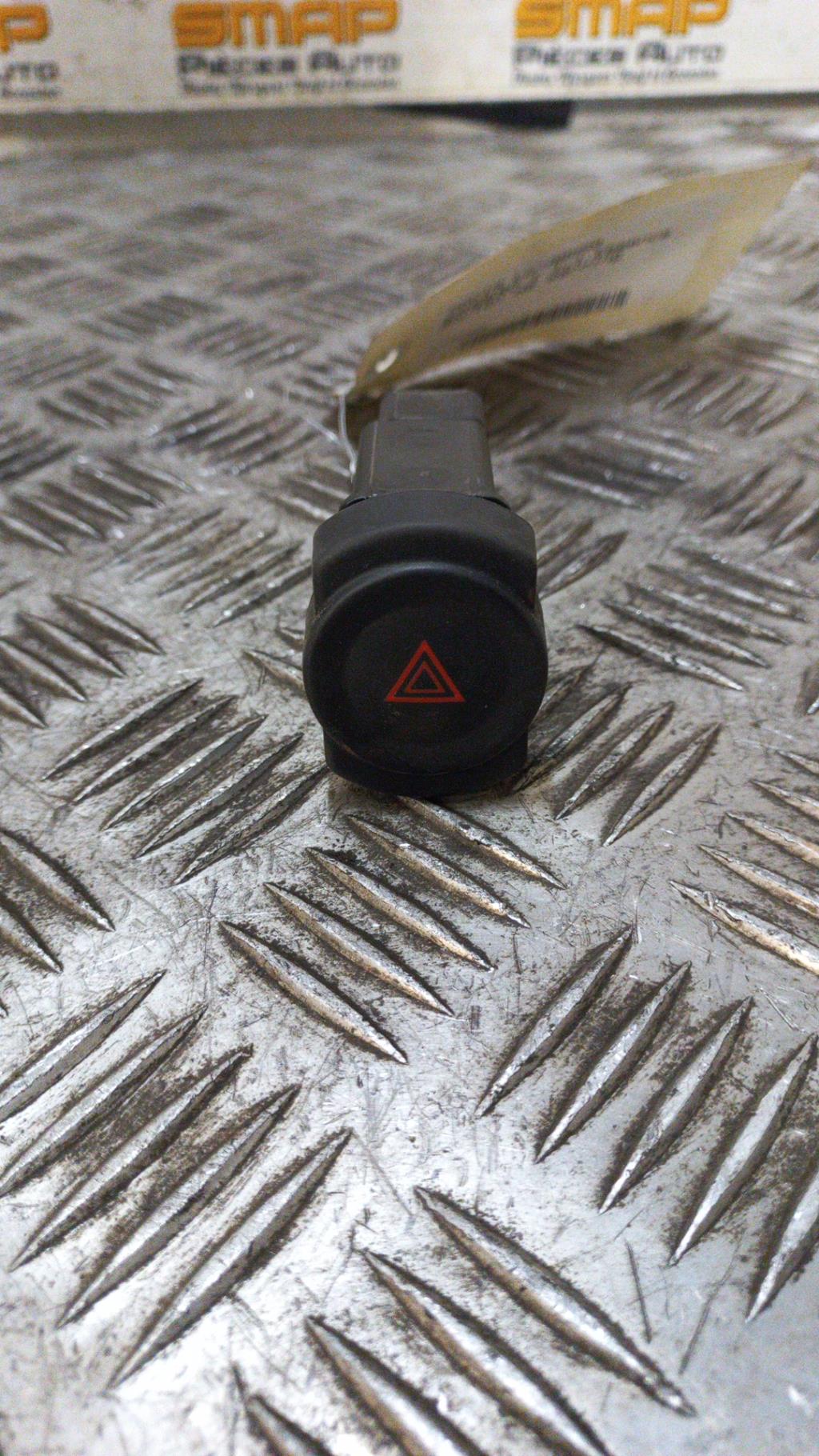Bouton de warning DACIA SANDERO 1 Essence - 1