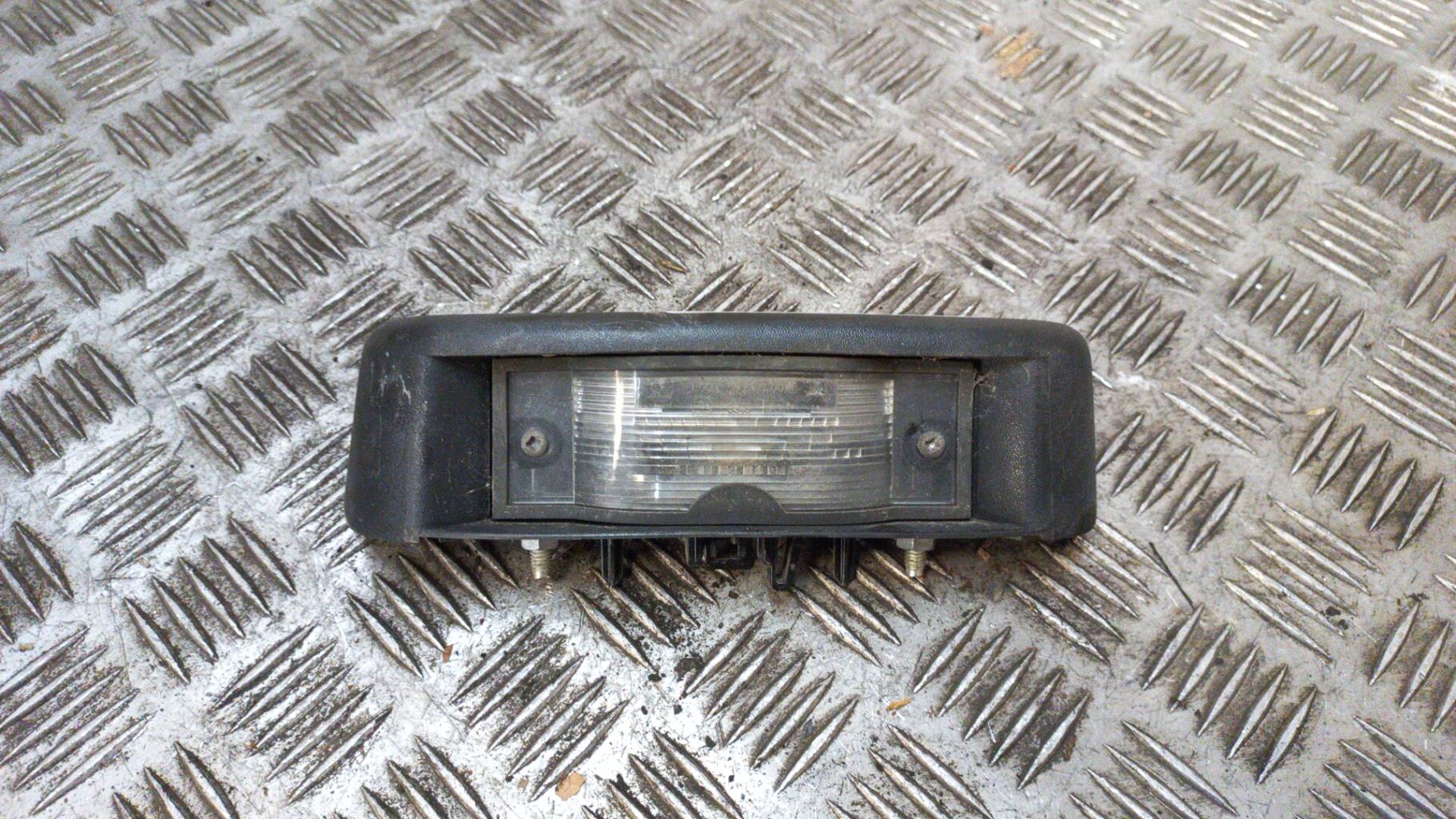 Eclairage de plaque RENAULT TRAFIC 2 PHASE 2 Diesel - 1
