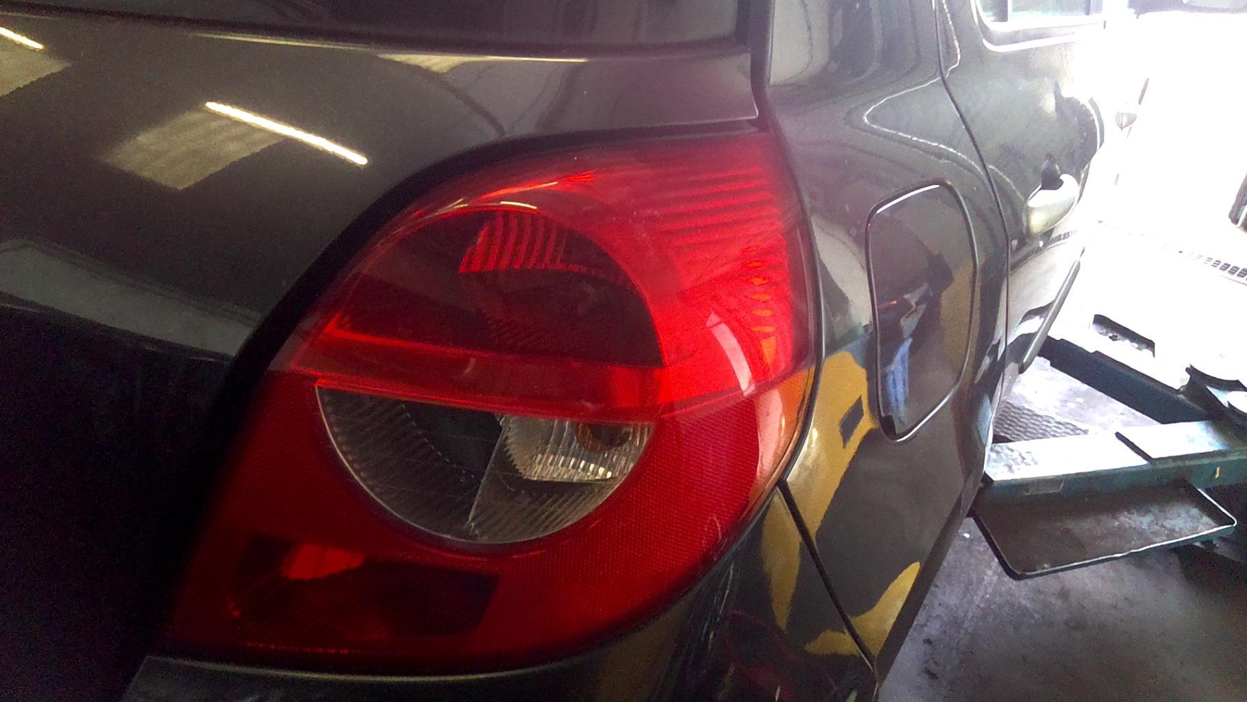 Fanale posteriore principale destro (luci) RENAULT CLIO 3 PHASE 1 Diésel - 1