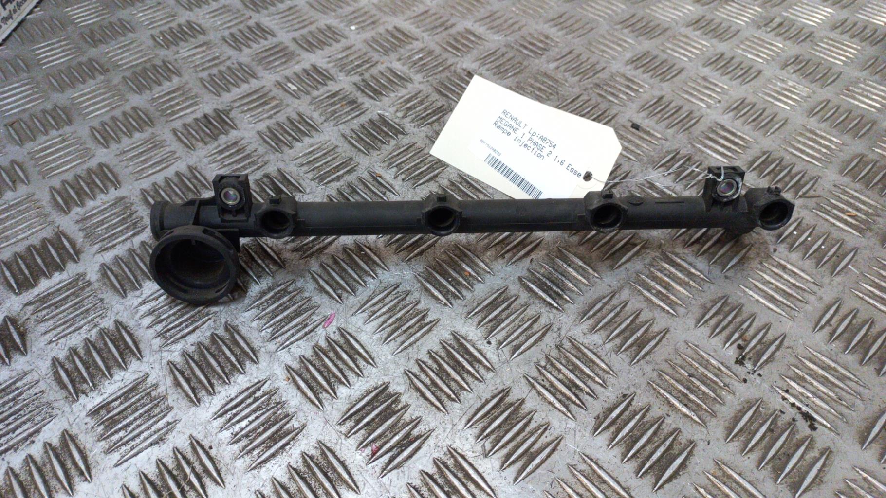 Rampe injection RENAULT MEGANE 1 PHASE 2 Essence - 1