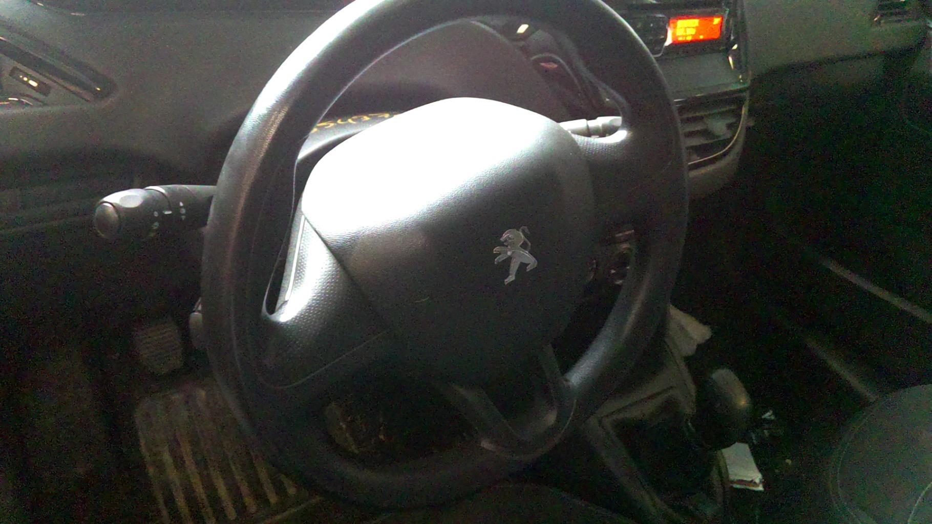 Volante PEUGEOT 208 1 PHASE 1 Diésel - 1