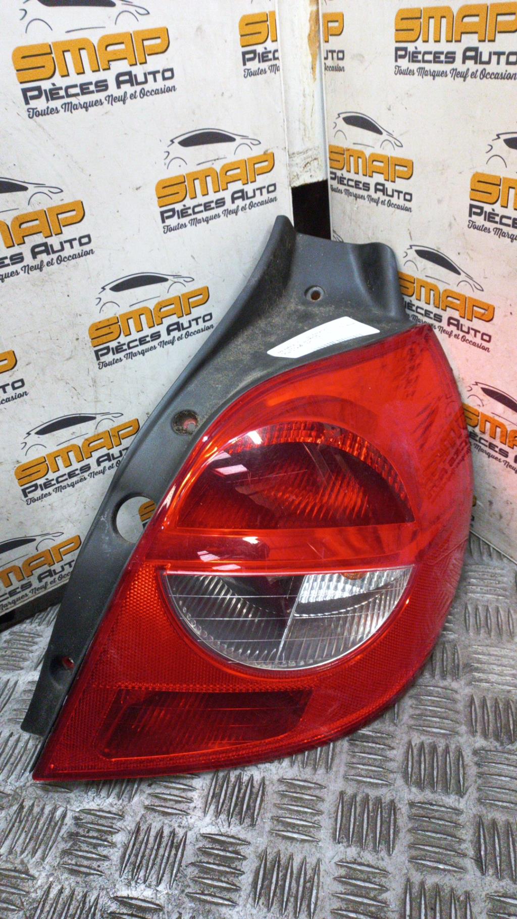 Fanale posteriore principale destro (luci) RENAULT CLIO 3 PHASE 1 Diésel - 1