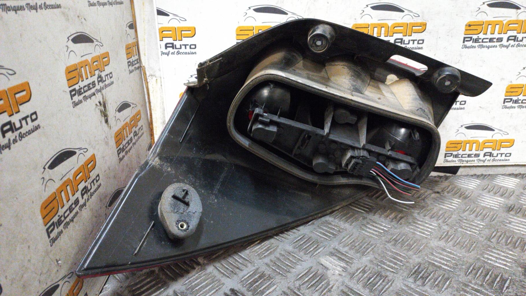 Fanale posteriore principale destro (luci) RENAULT LAGUNA 2 PHASE 2 BREAK Diésel - 1