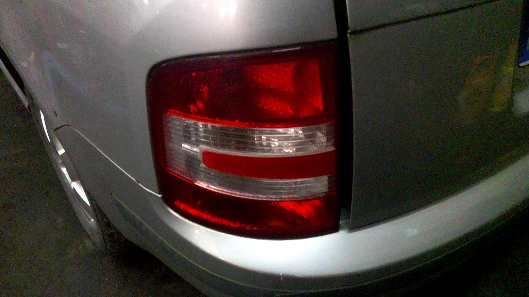 Fanale posteriore principale sinistro (luci) SKODA FABIA 1 PHASE 2 BREAK Diésel - 1