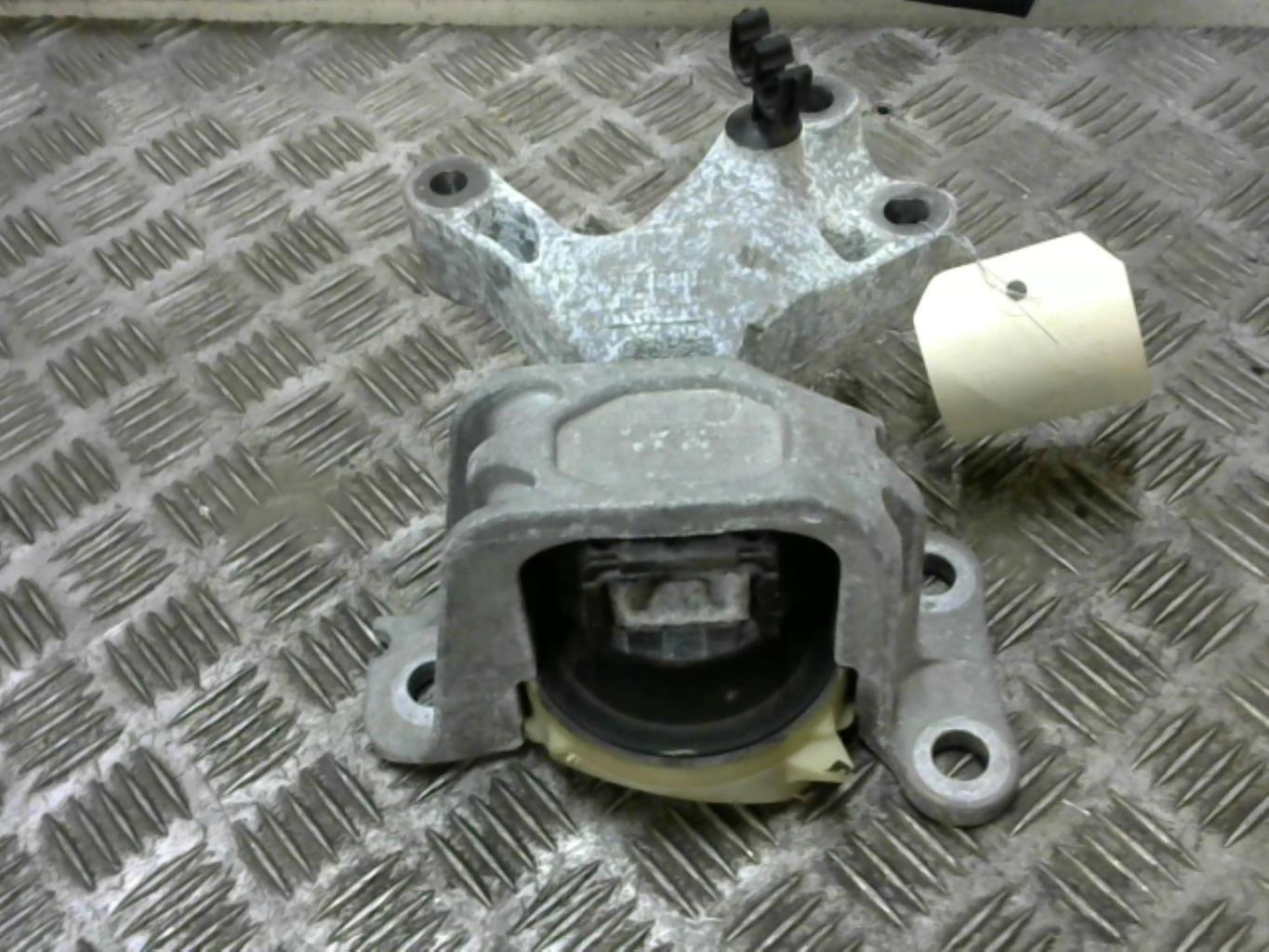 Support moteur droit RENAULT MEGANE 3 PHASE 3 BREAK Essence - 1