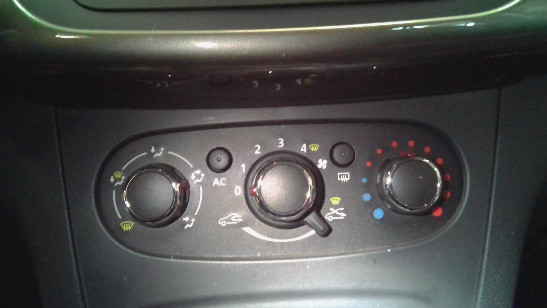 Commande chauffage DACIA SANDERO 2 PHASE 1 Diesel - 1