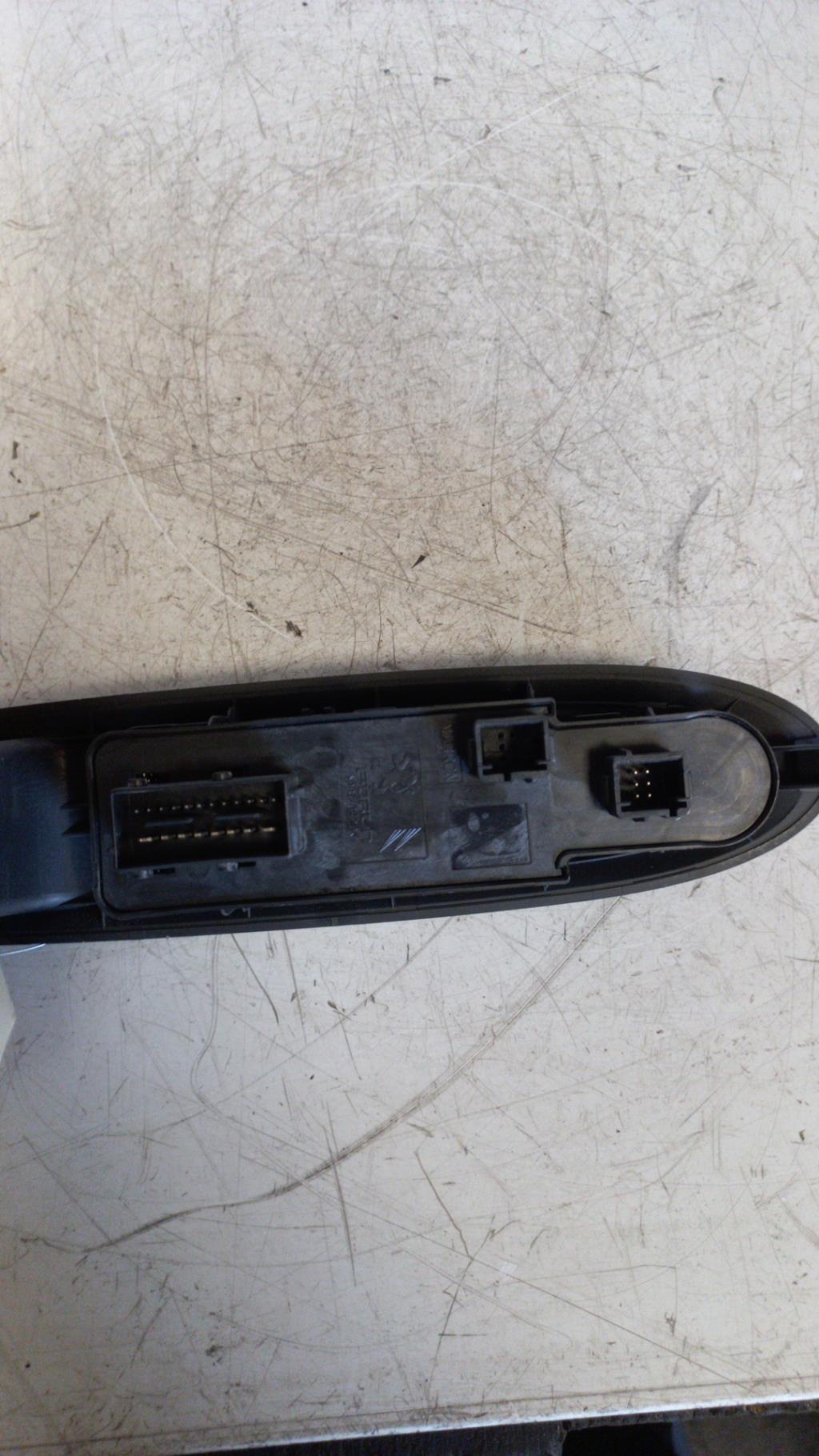Interruttore lavacristalli anteriore sinistro CITROEN C4 2 PHASE 1 Gasolina - 1