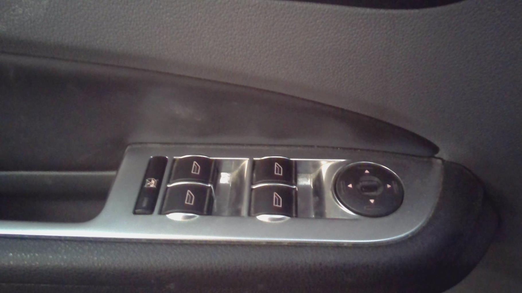 Interruttore lavacristalli anteriore sinistro FORD FOCUS 2 PHASE 2 Diésel - 1