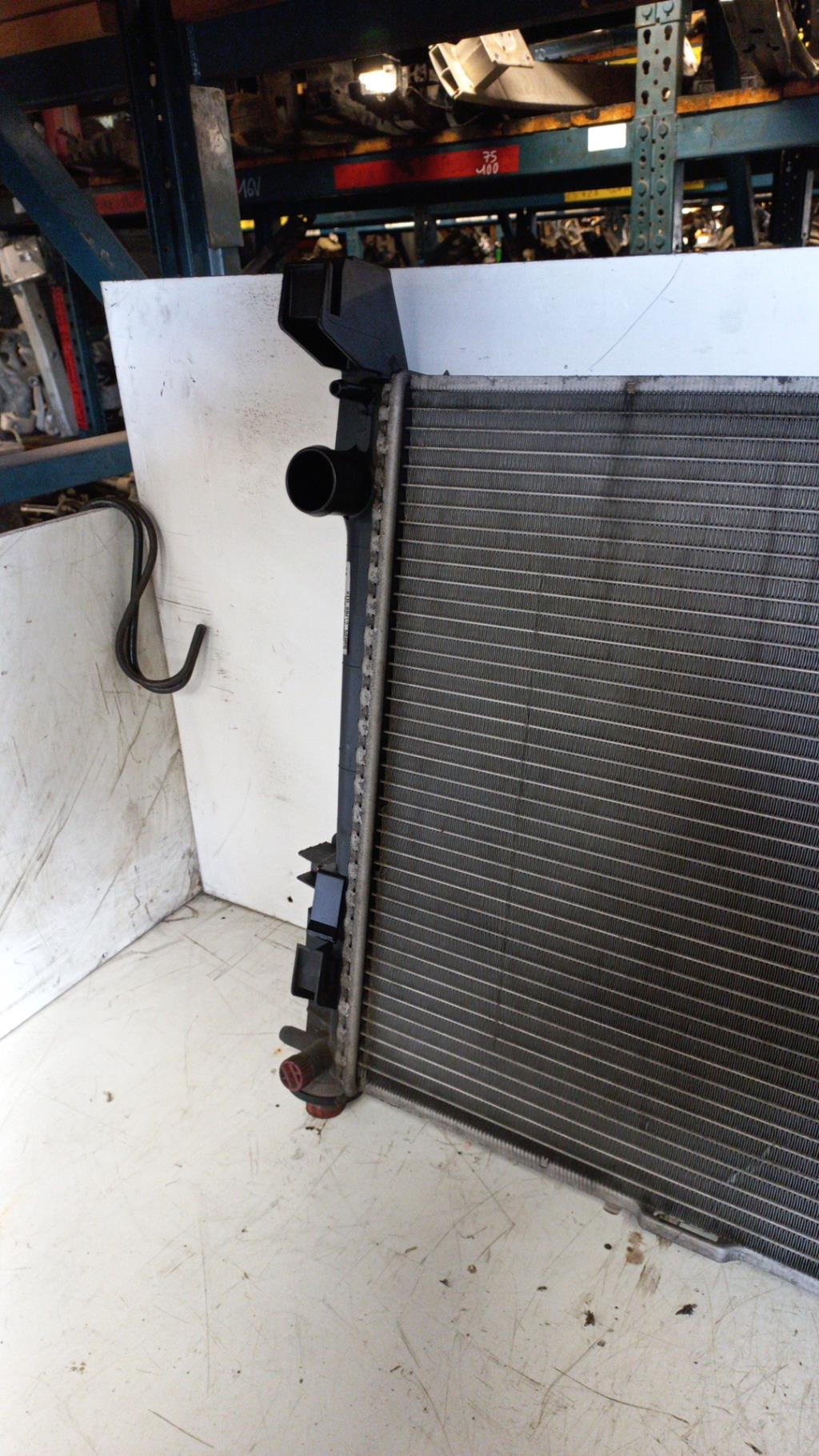 Radiatore acqua MERCEDES CLASSE B 245 PHASE 1 Diésel - 1