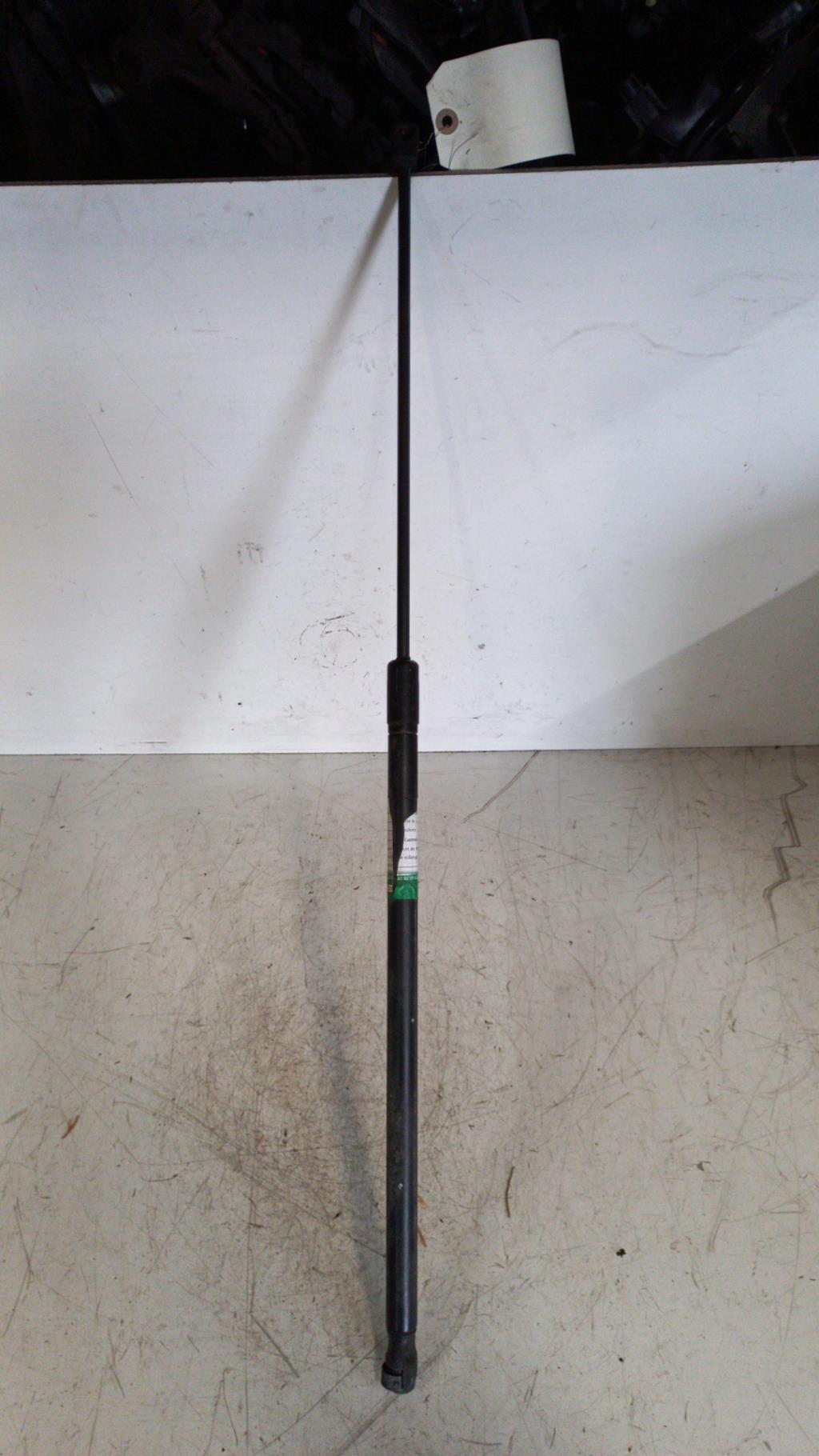 Verin de capot VOLKSWAGEN PASSAT 5 Diesel - 1