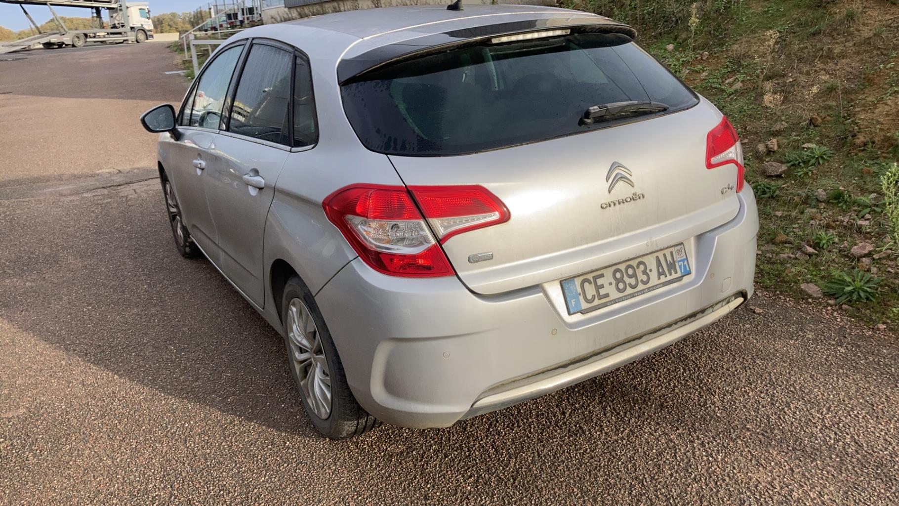 Bouton de warning CITROEN C4 2 PHASE 1 Diesel - 1