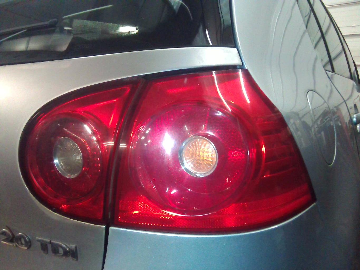 Fanale posteriore principale destro (luci) VOLKSWAGEN GOLF 5 Diésel - 1