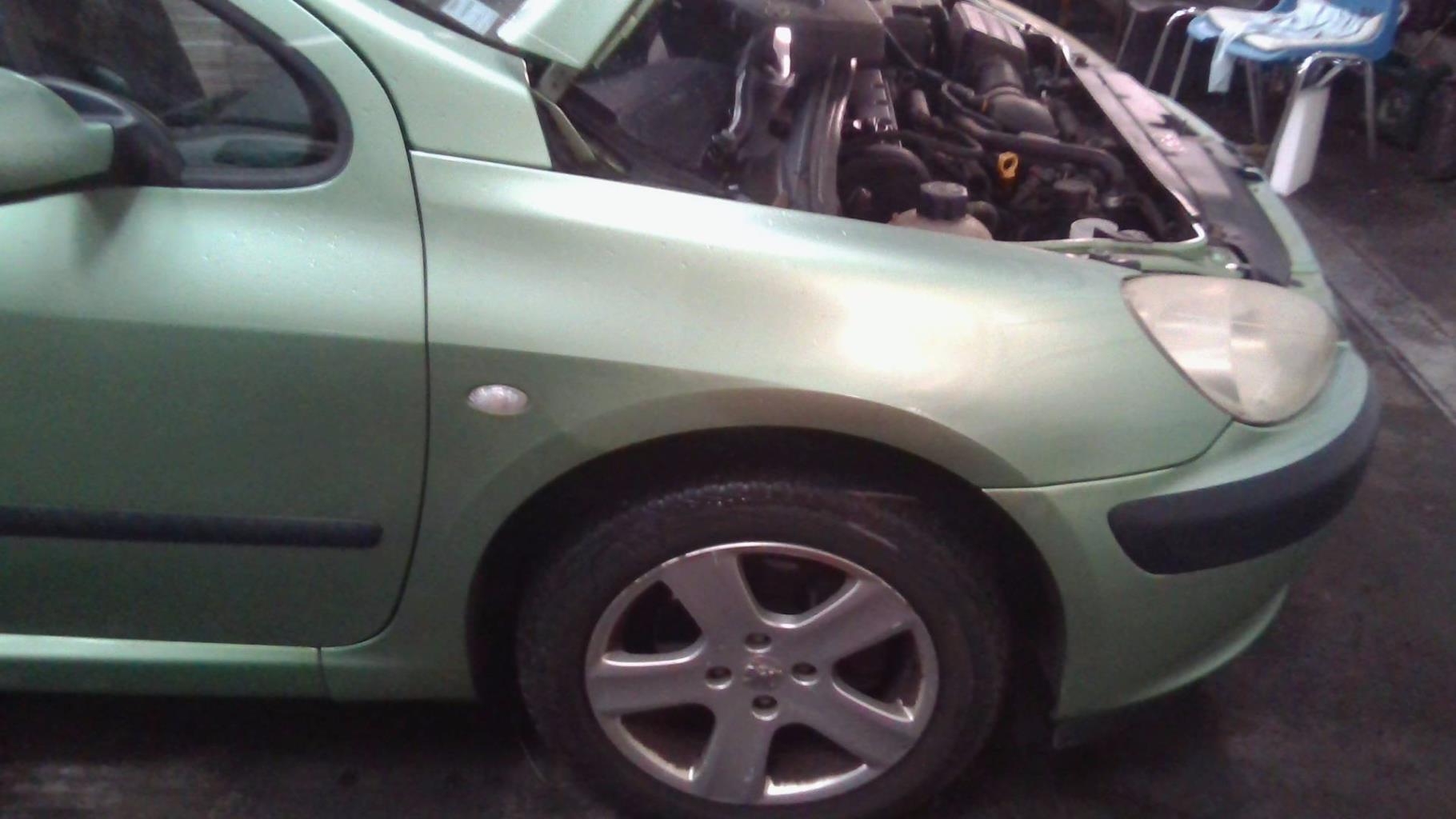 Aile avant droit PEUGEOT 307 PHASE 1 Essence - 1