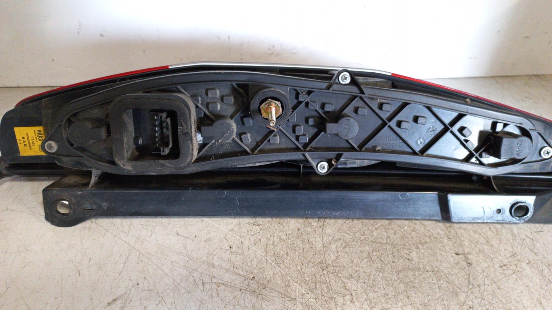 Fanale posteriore principale destro (luci) FIAT DOBLO 1 PHASE 1 Diésel - 1