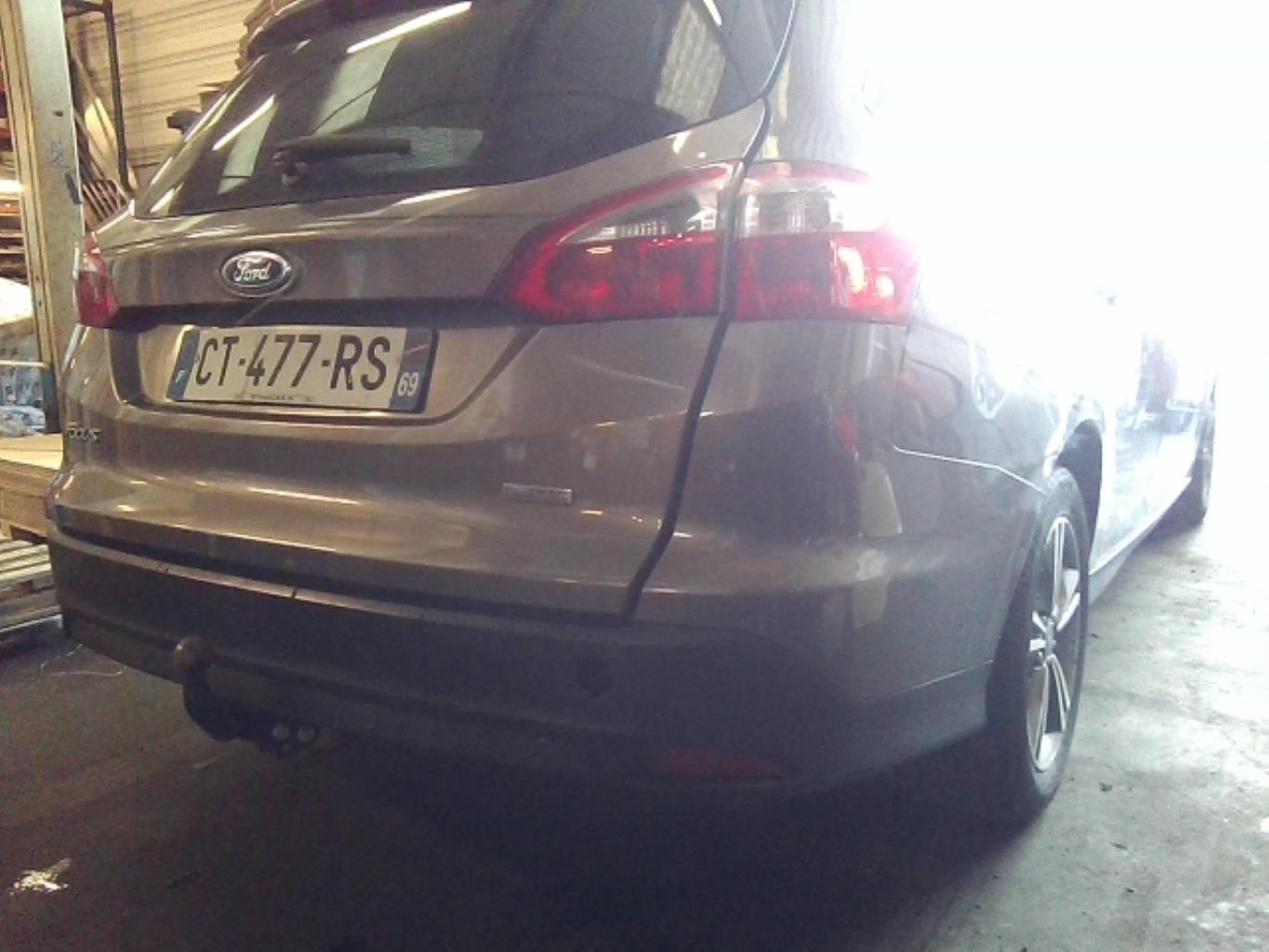 Pare choc arriere FORD FOCUS 3 PHASE 1 BREAK Diesel - 1