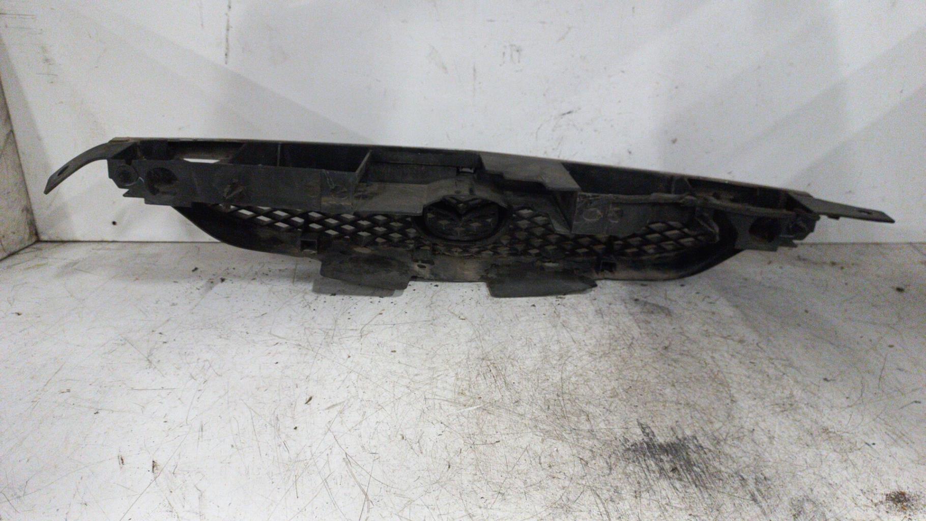 Calandre MAZDA 323 6 Essence - 1