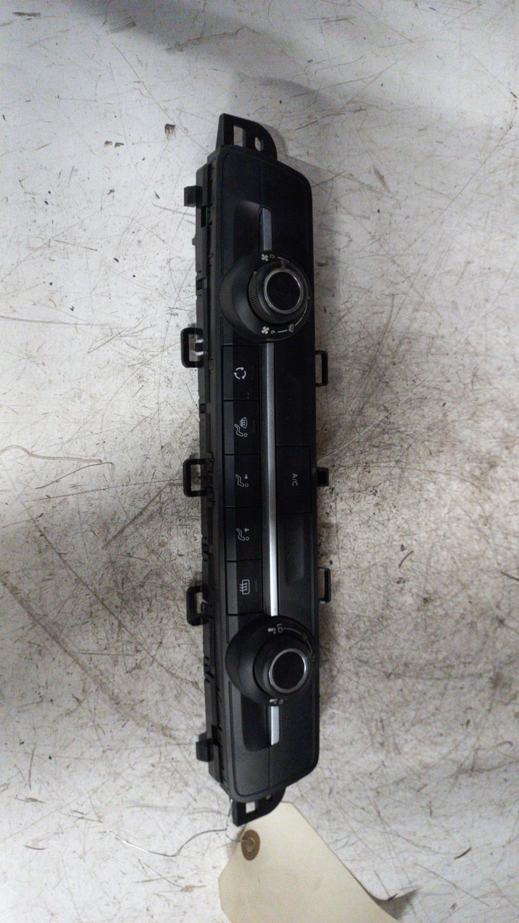Commande chauffage PEUGEOT TRAVELLER Diesel - 1