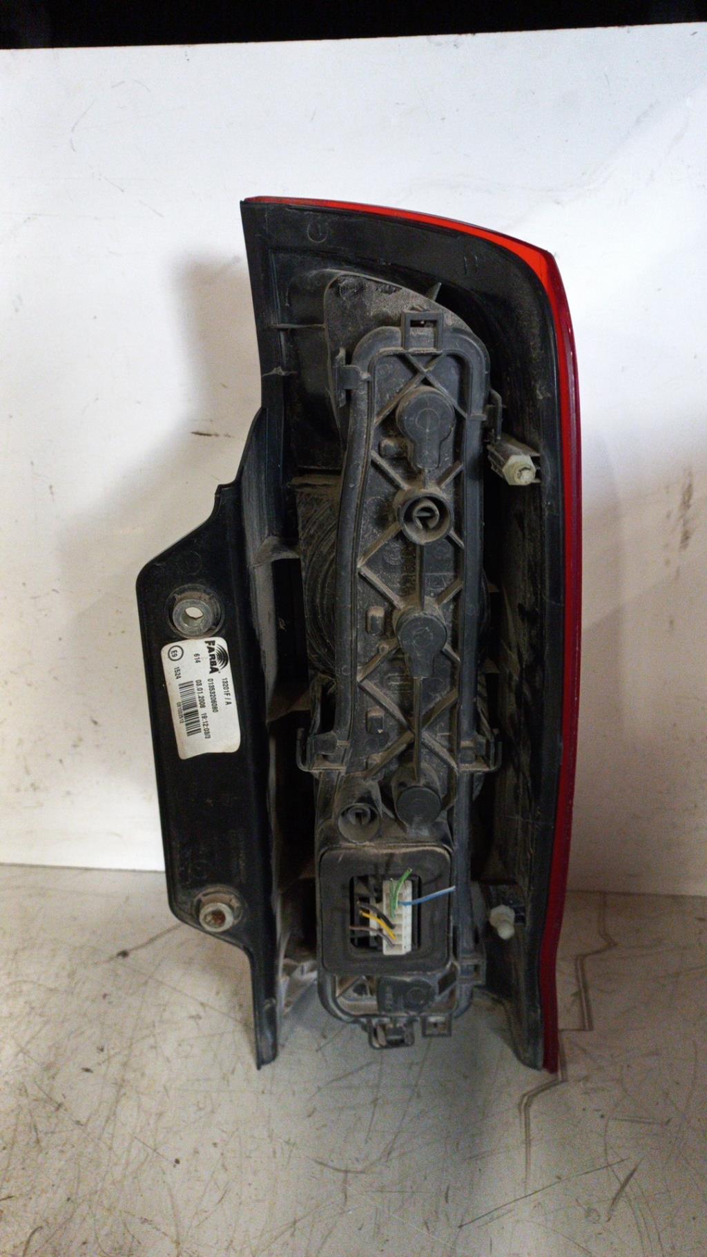 Fanale posteriore principale sinistro (luci) FIAT FIORINO 3 PHASE 1 Diésel - 1