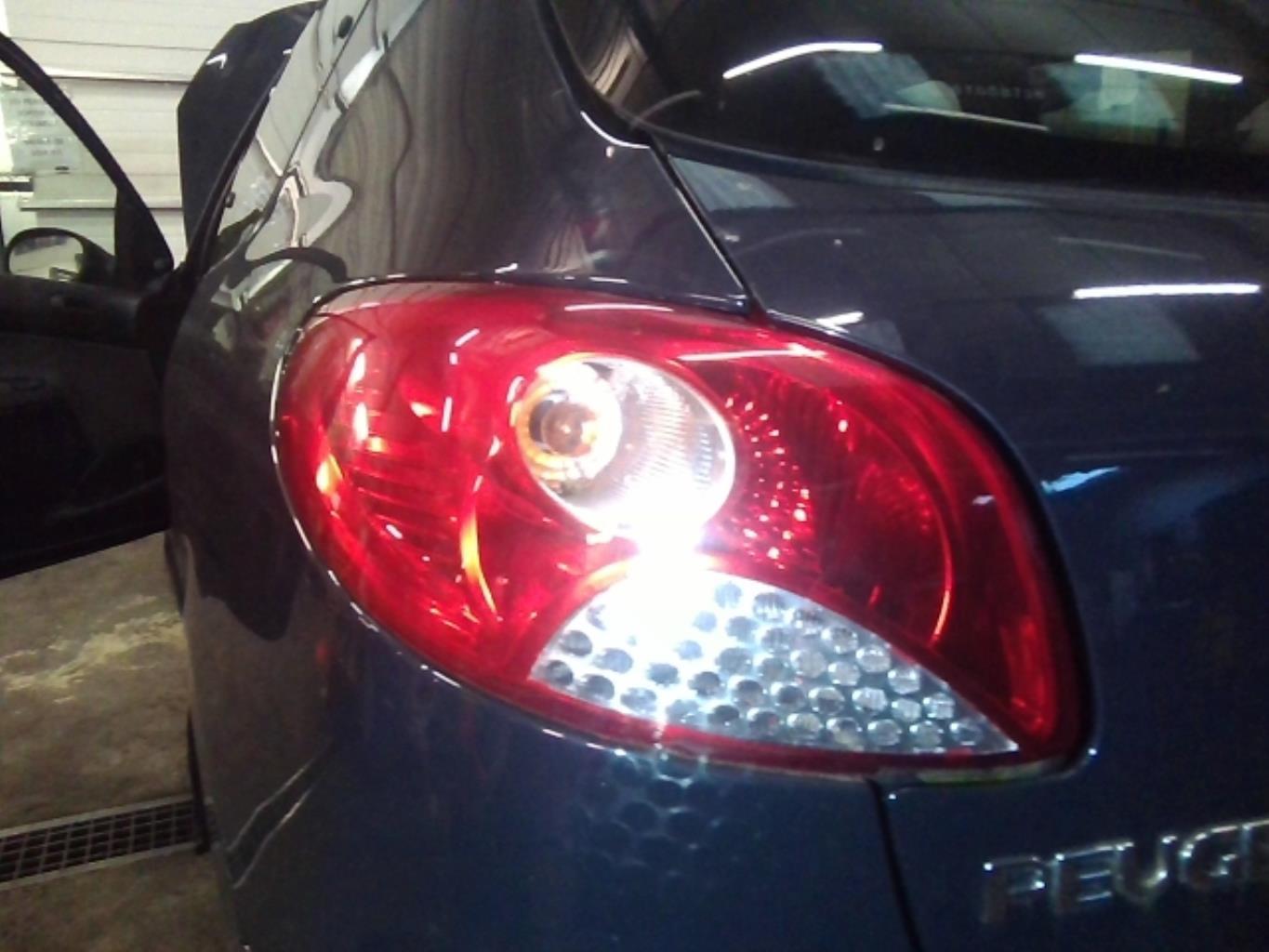 Fanale posteriore principale sinistro (luci) PEUGEOT 206+ Gasolina - 1