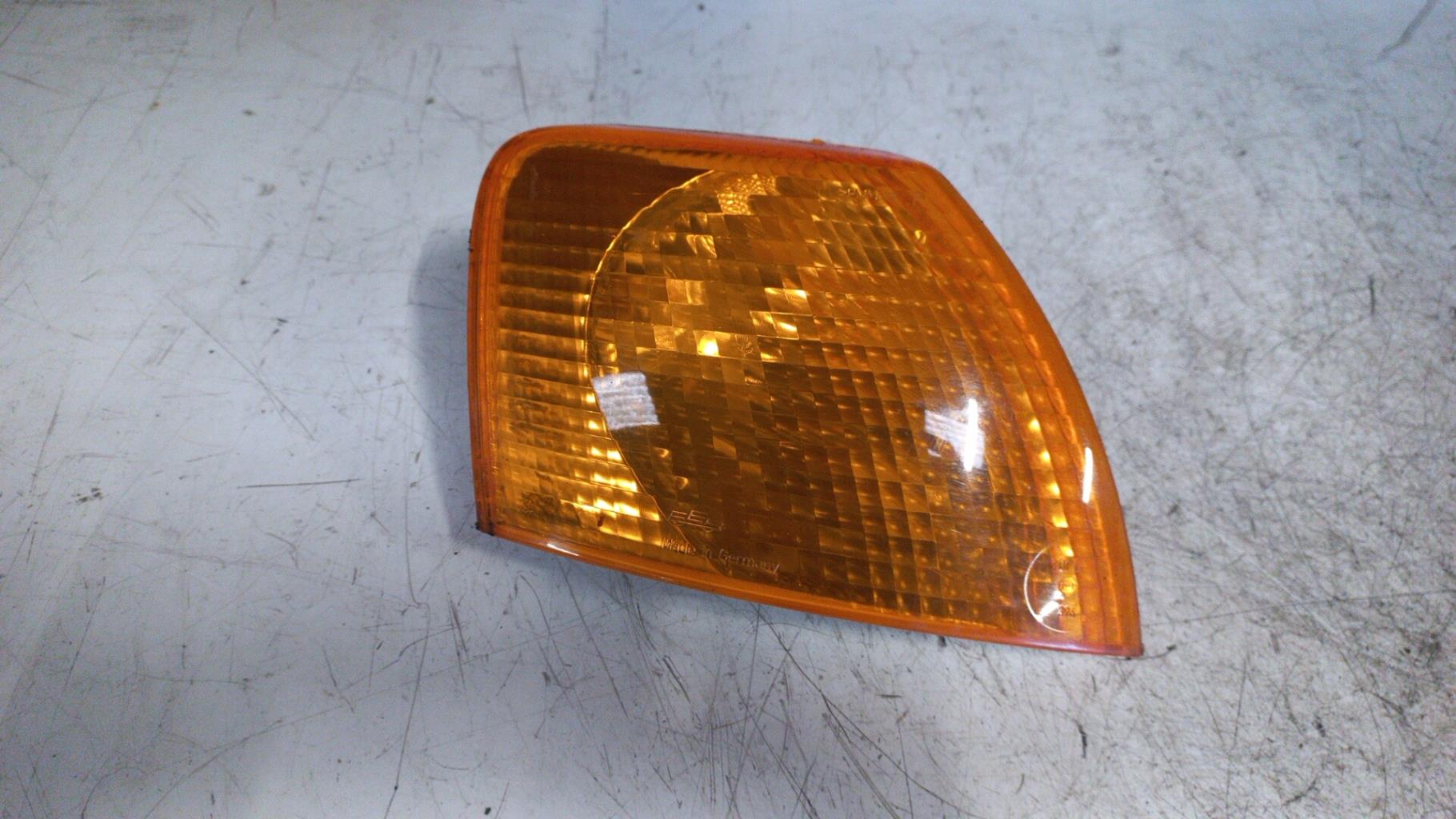 Ripetitore lampeggiante anteriore destro (Luci) VOLKSWAGEN PASSAT 4 PHASE 1 Gasolina - 1