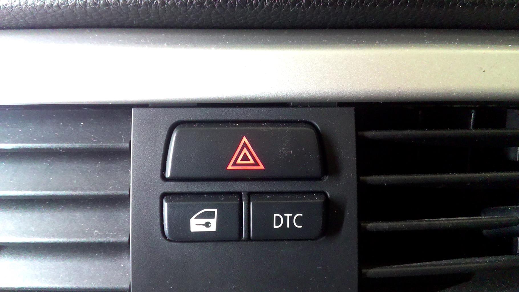 Bouton de warning BMW SERIE 3 E90 PHASE 2 Diesel - 1