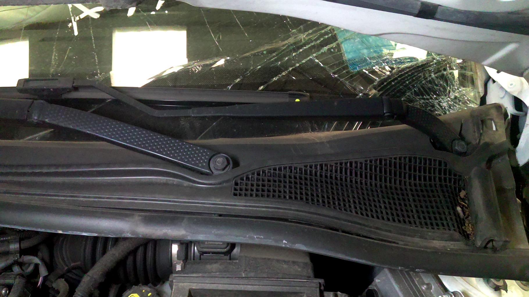 Braccio tergicristallo anteriore sinistro RENAULT CLIO 4 PHASE 2 BREAK Diésel - 1