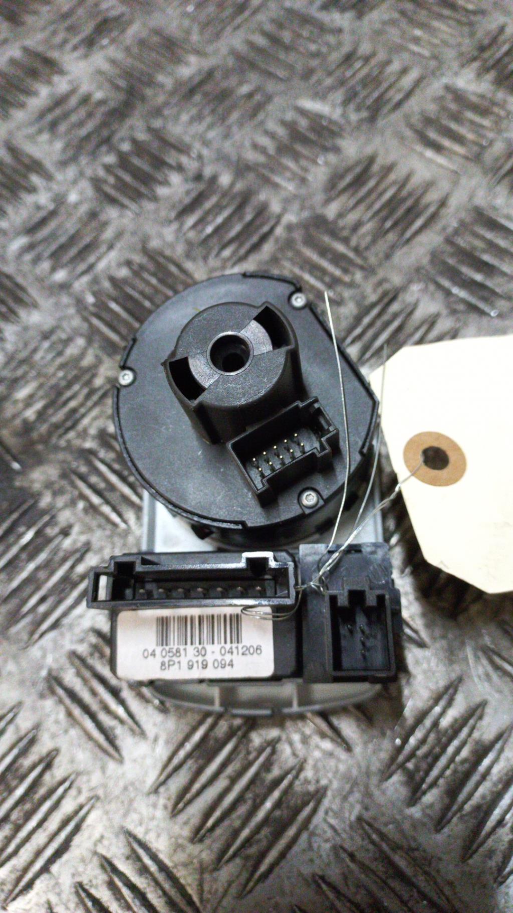 Commande de phare AUDI A3 2 SPORTBACK PHASE 1 Diesel - 1
