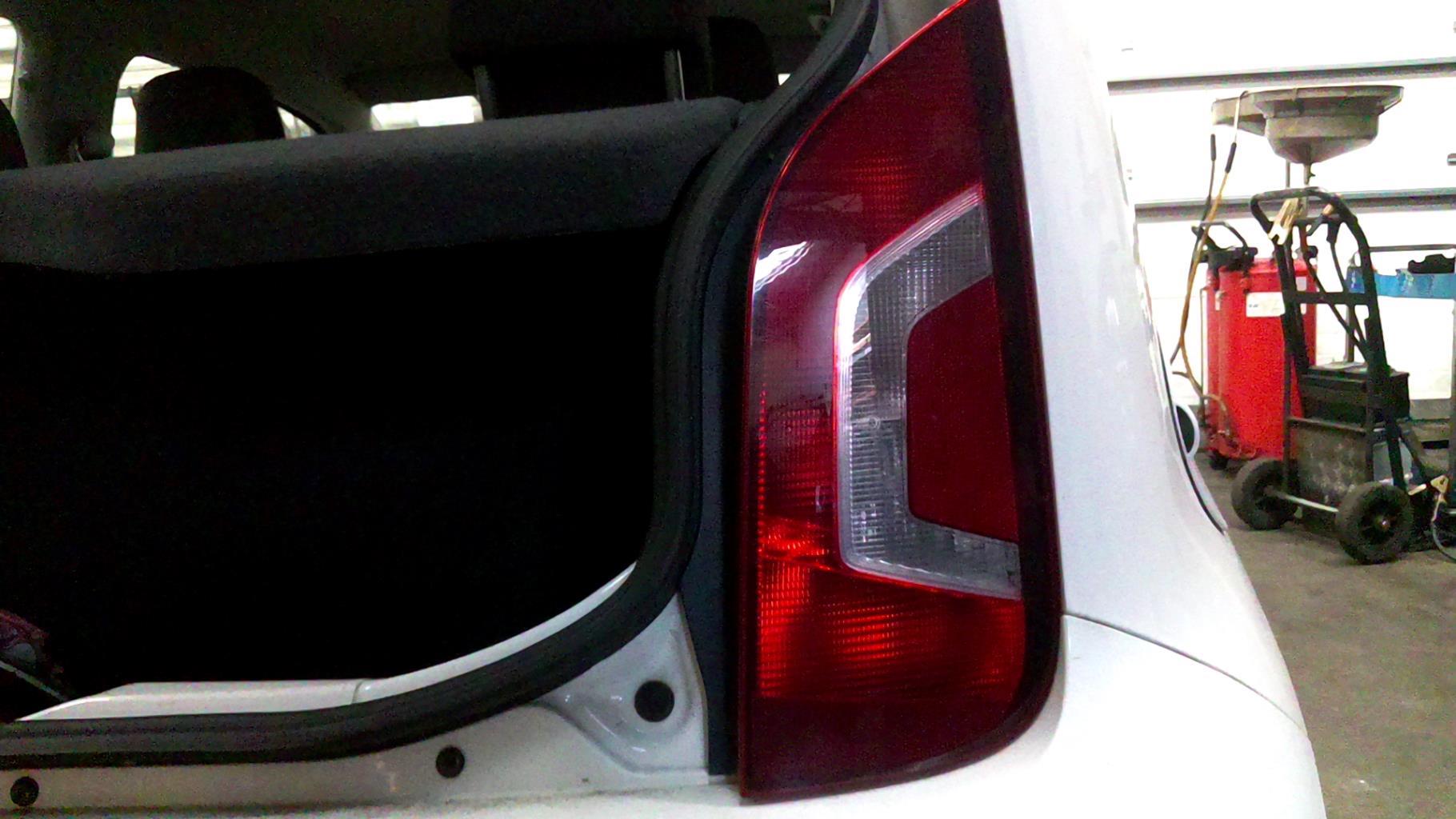 Fanale posteriore principale destro (luci) VOLKSWAGEN UP PHASE 1 Gasolina - 1