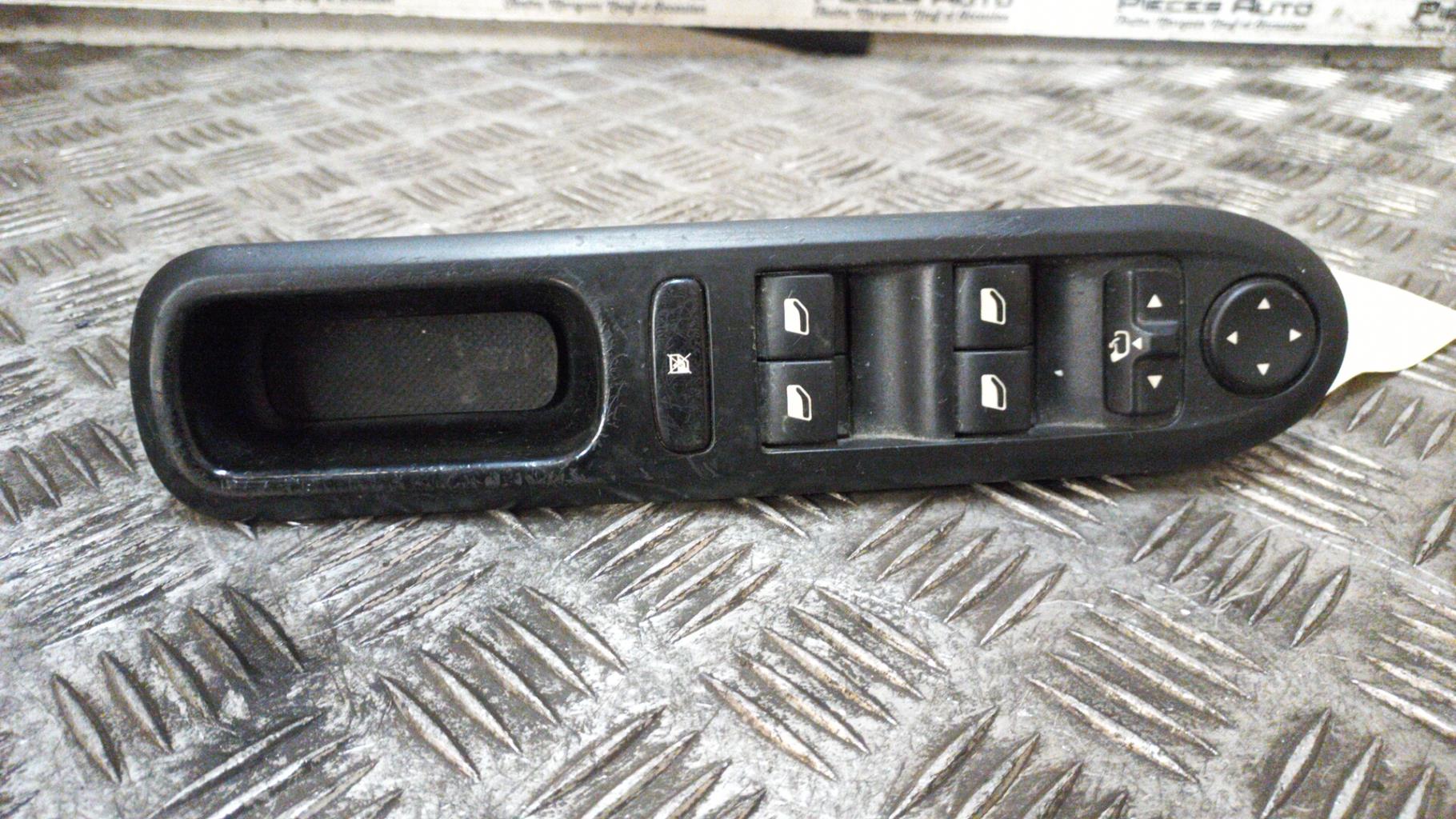 Interruttore lavacristalli anteriore sinistro PEUGEOT 407 PHASE 1 Diésel - 1