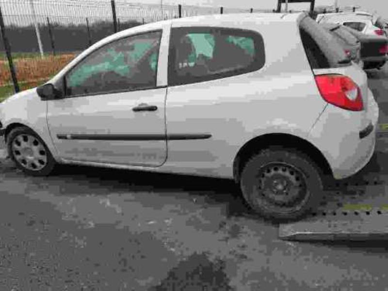 Fuso a snodo anteriore sinistro RENAULT CLIO 3 PHASE 1 Diésel - 1