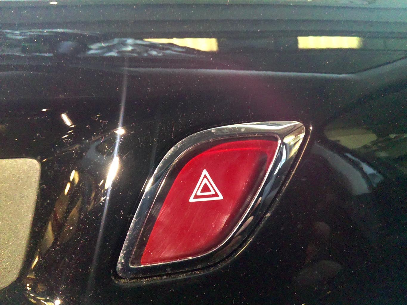 Bouton de warning CITROEN C3 2 PHASE 2 Essence - 1