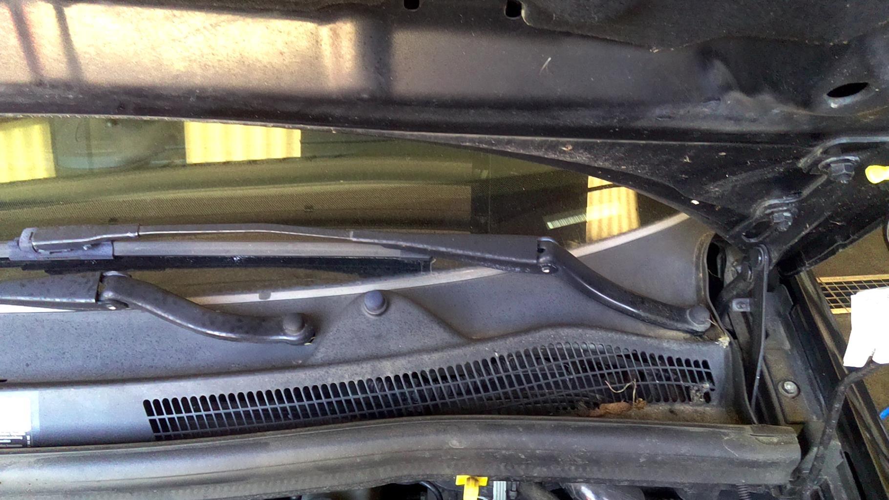 Braccio tergicristallo anteriore sinistro OPEL CORSA D PHASE 1 Diésel - 1