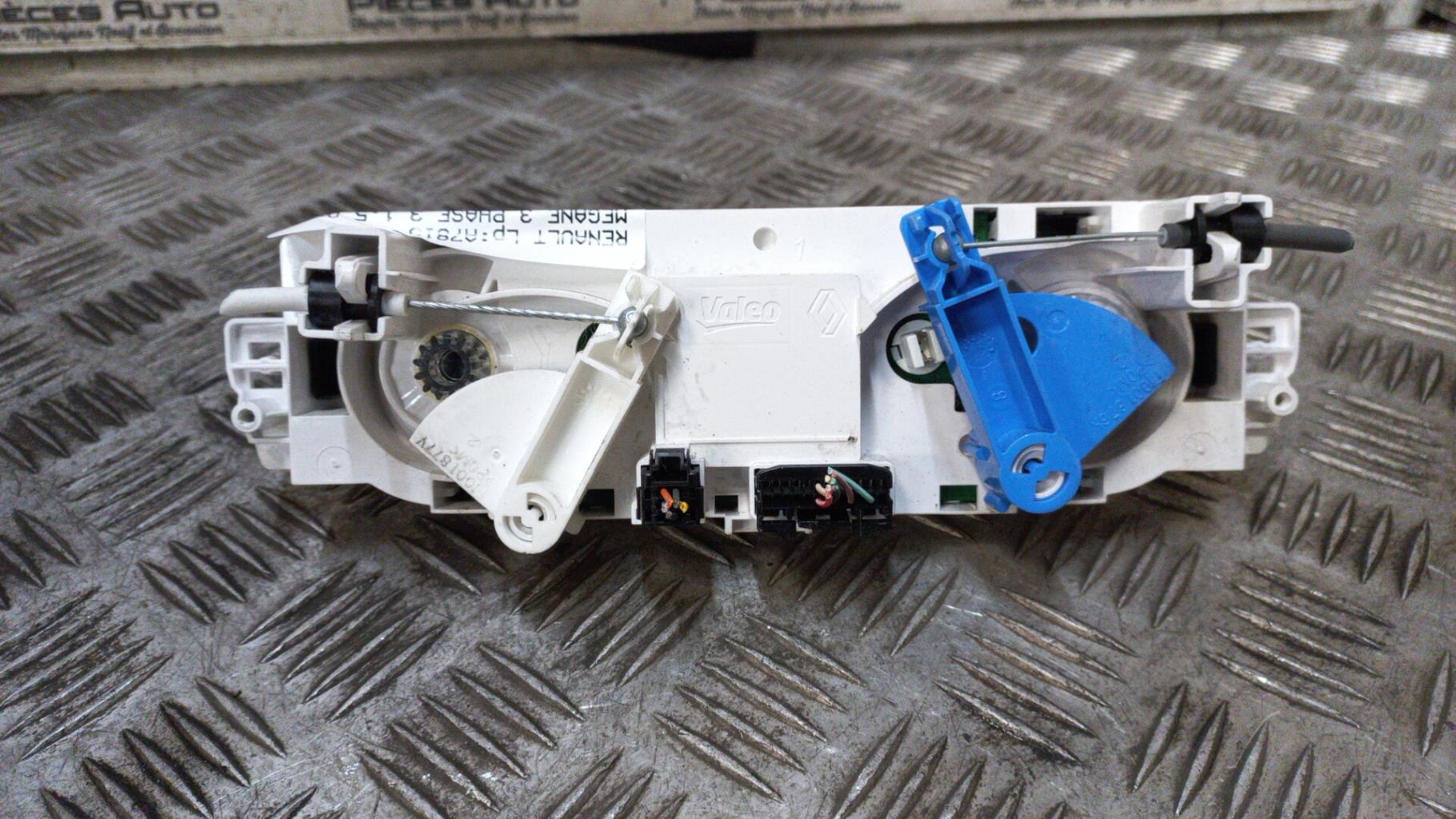 Commande chauffage RENAULT MEGANE 3 PHASE 3 Diesel - 1