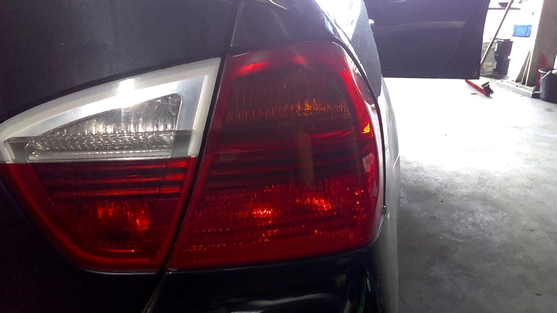 Fanale posteriore principale destro (luci) BMW SERIE 3 E90 PHASE 1 Diésel - 1
