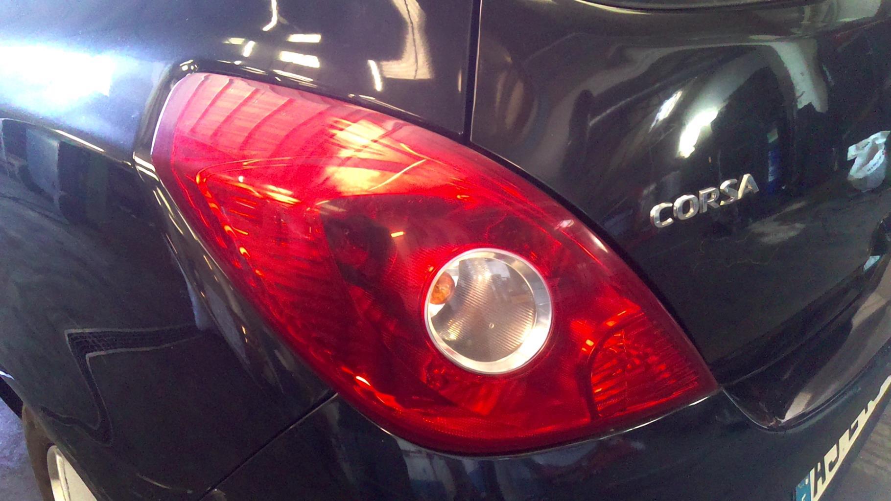 Fanale posteriore principale sinistro (luci) OPEL CORSA D PHASE 1 Diésel - 1
