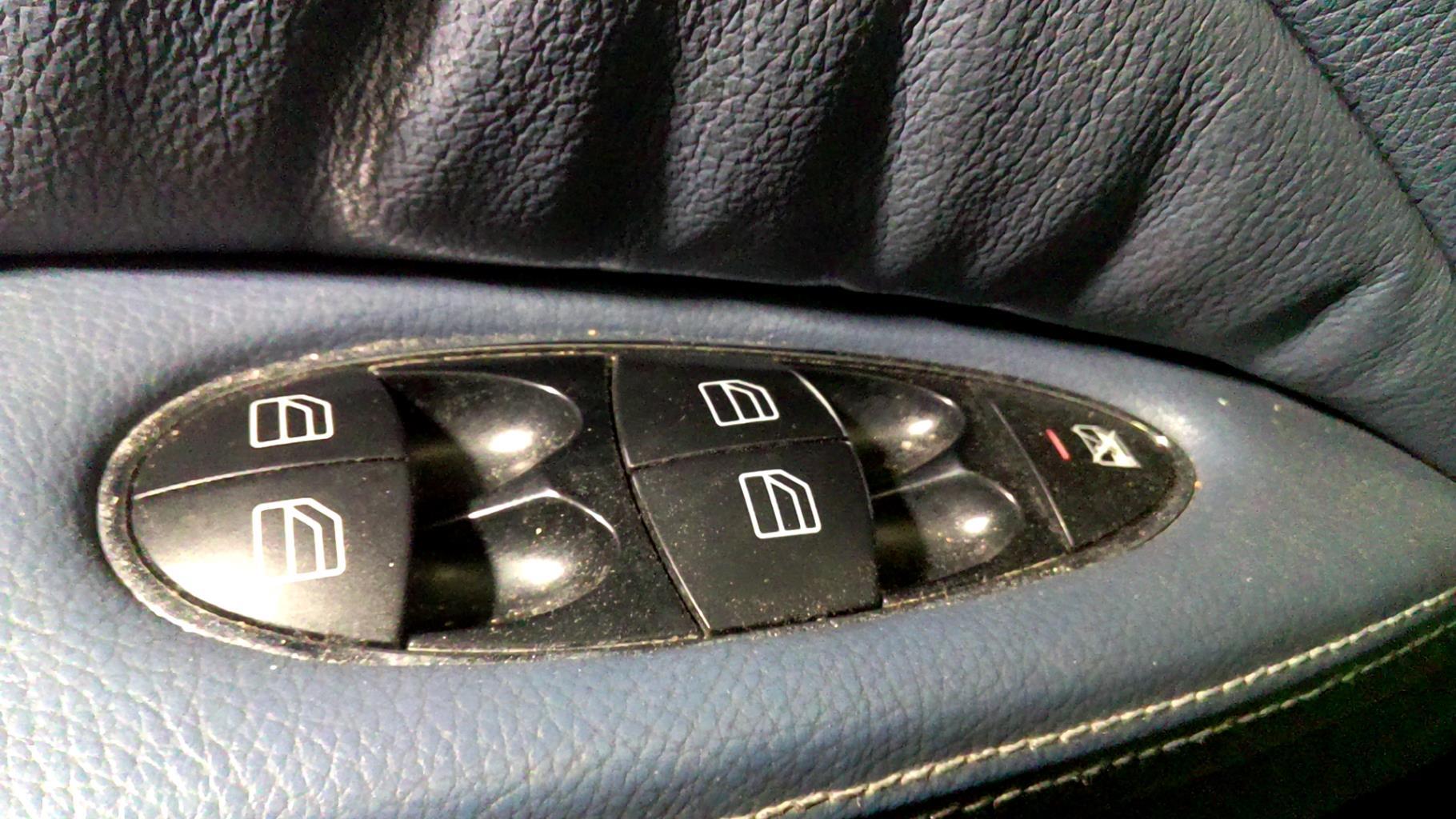 Interruttore lavacristalli anteriore sinistro MERCEDES CLASSE E 211 PHASE 1 Diésel - 1