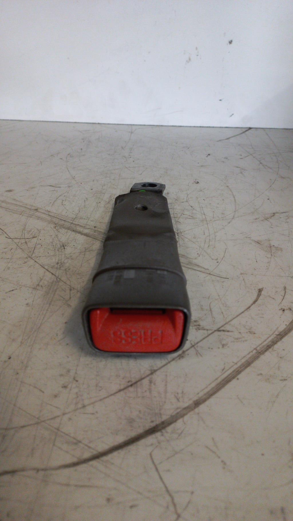 Enganche de cinturón delantero derecho CHRYSLER PT CRUISER PHASE 1 BREAK Gasolina - 1