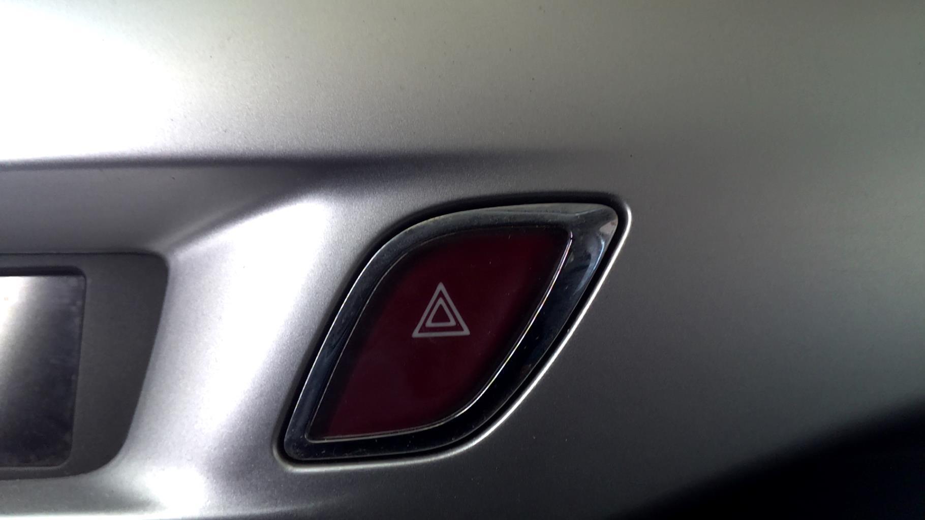 Interruttore luci emergenza CITROEN C3 2 PHASE 1 Gasolina - 1