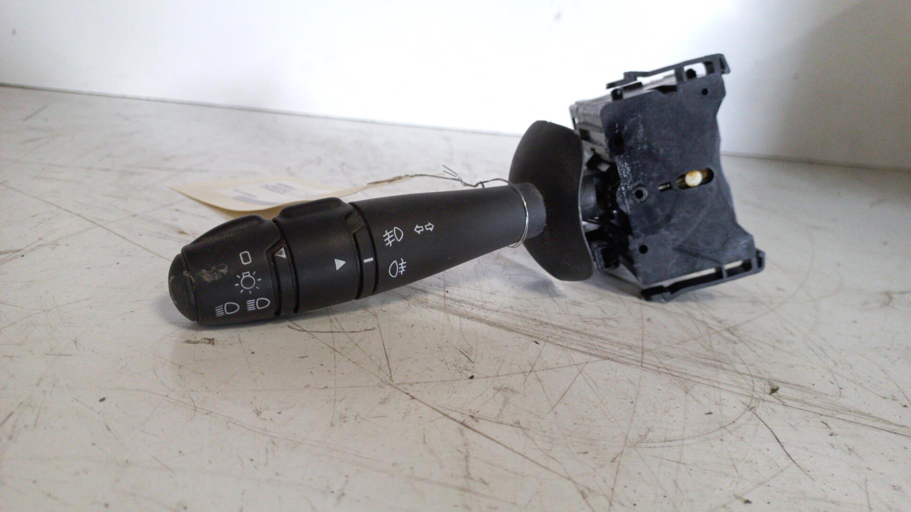 Commodo phare RENAULT LAGUNA 2 PHASE 2 BREAK Essence - 1