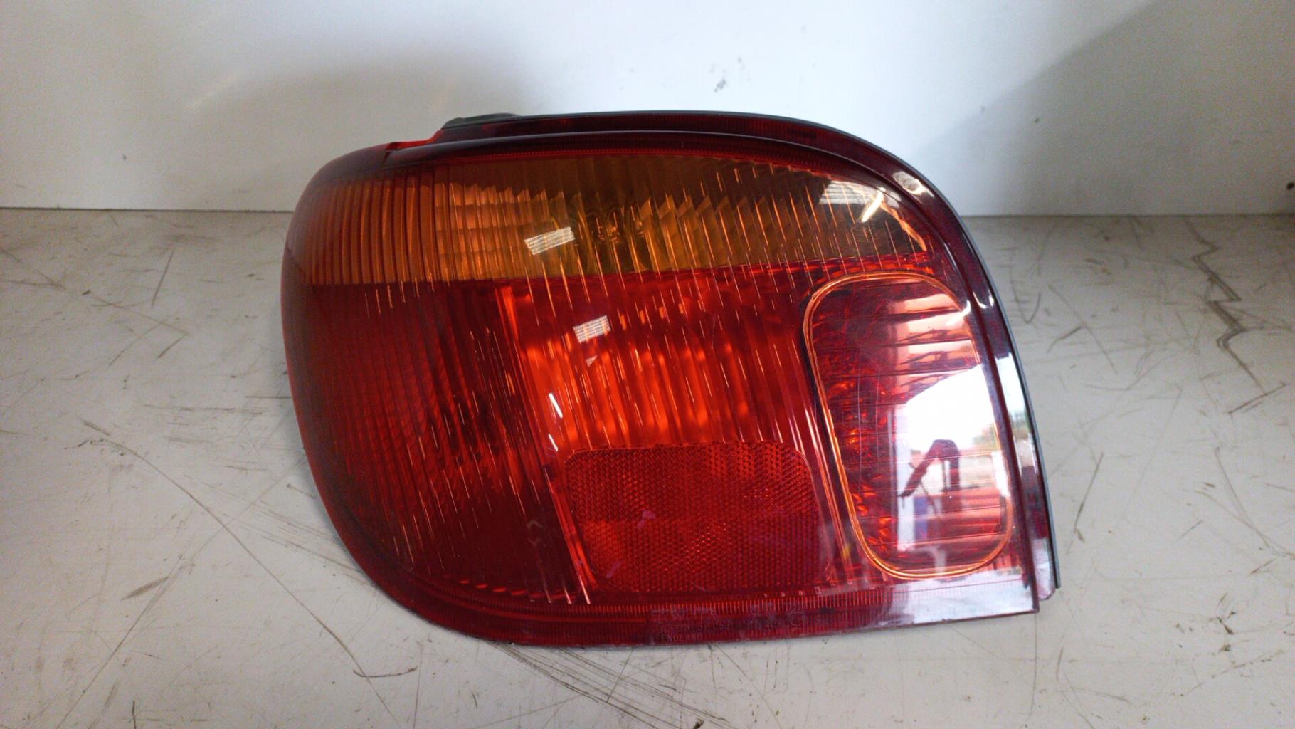 Fanale posteriore principale sinistro (luci) TOYOTA YARIS 1 PHASE 2 Diésel - 1