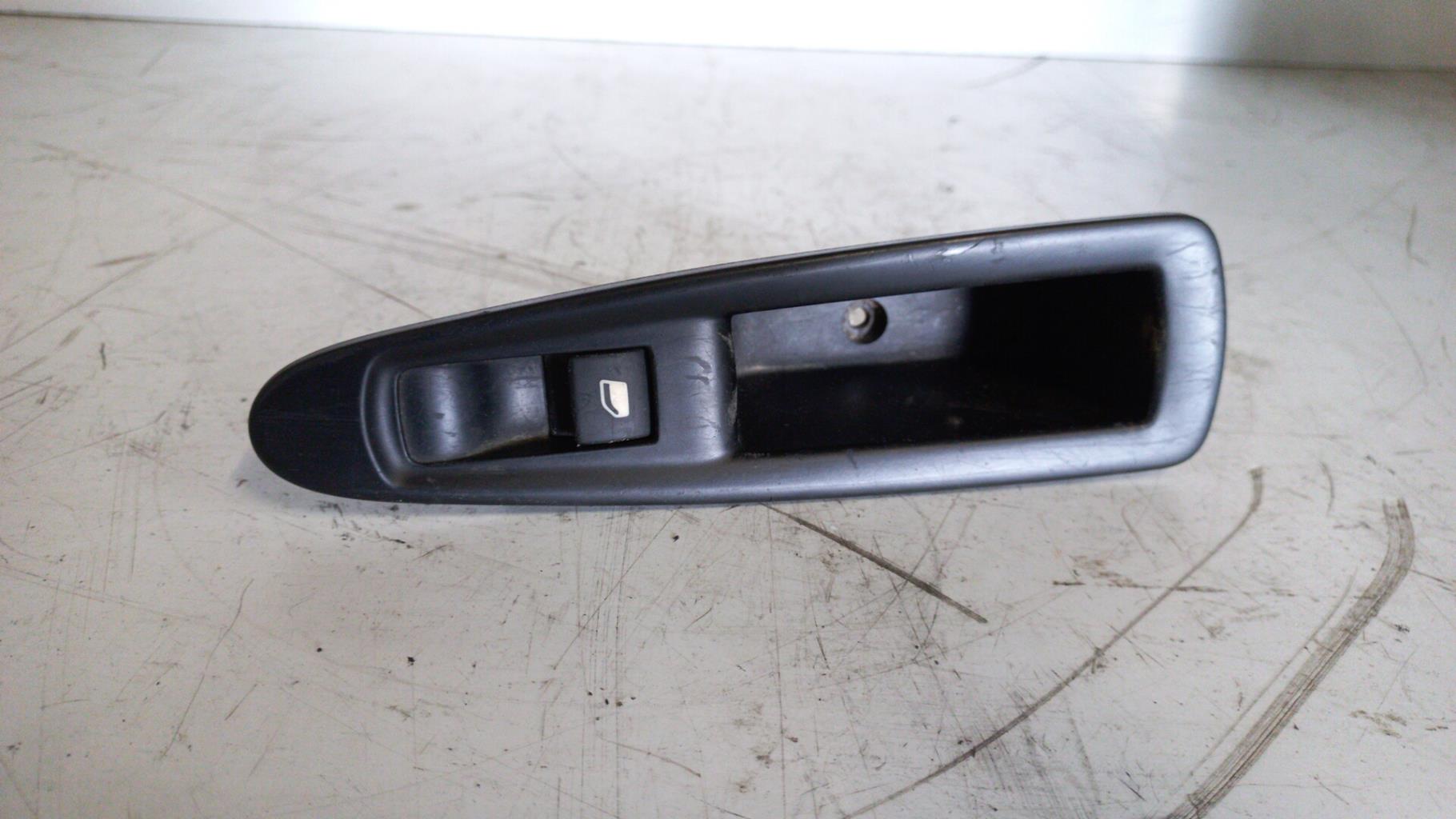 Interruttore lavacristalli posteriore sinistro CITROEN C4 1 PHASE 2 Diésel - 1
