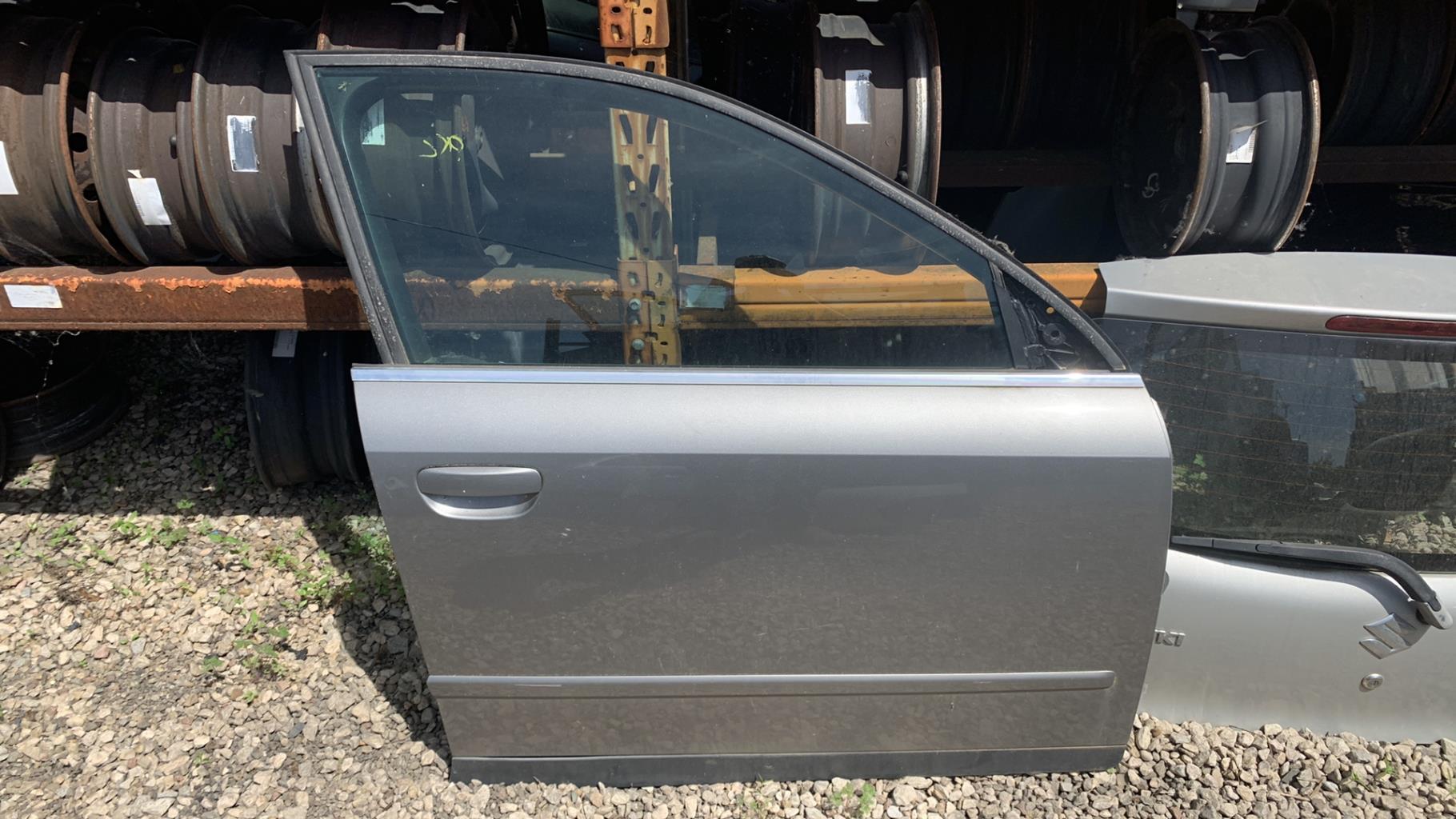 Porte avant droit AUDI A4 2 PHASE 1 Diesel - 1