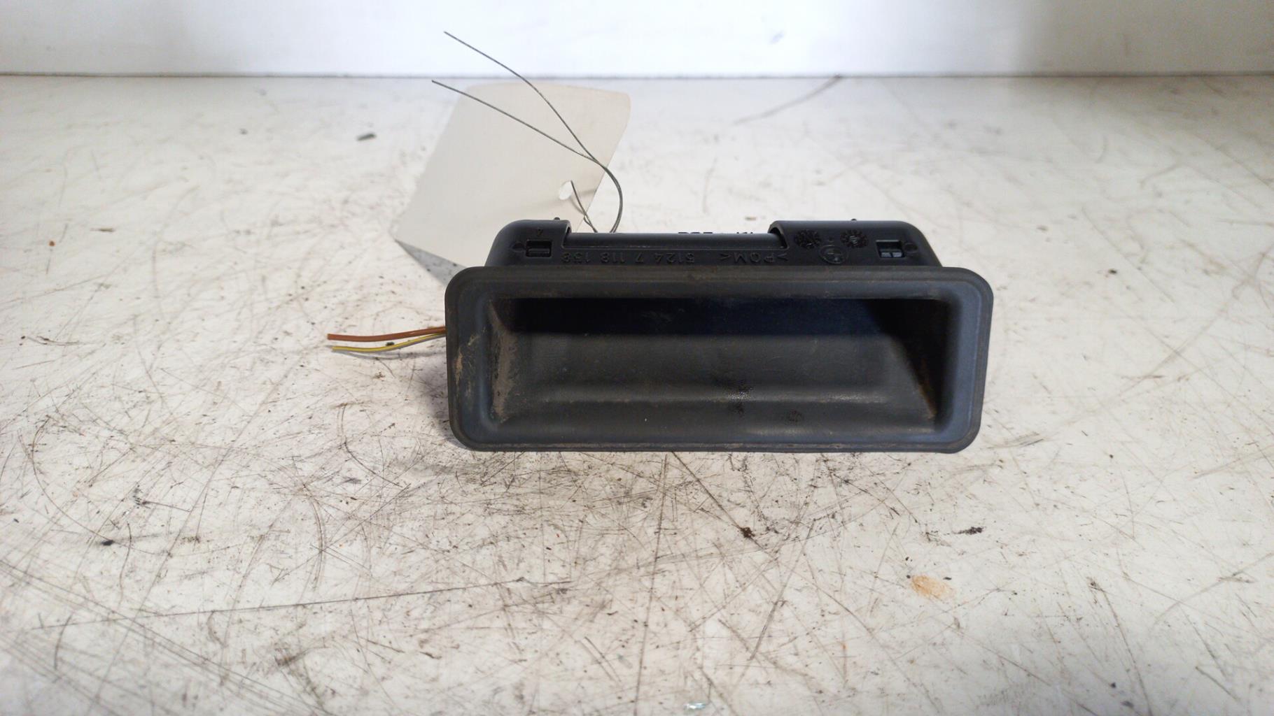 Botón del maletero BMW SERIE 3 E90 PHASE 2 Diésel - 1