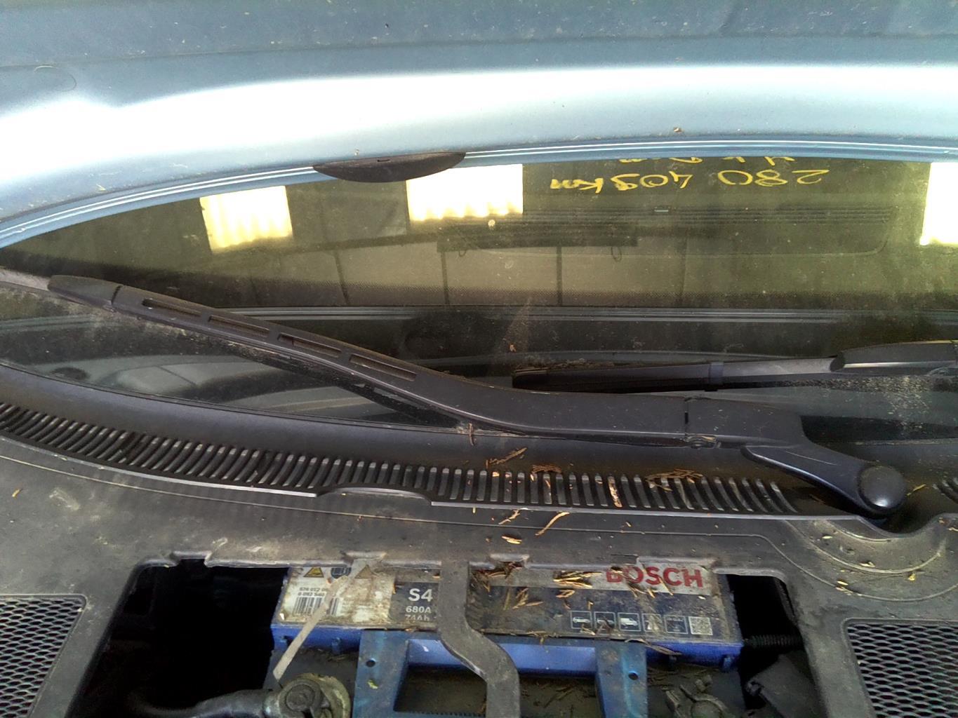 Braccio tergicristallo anteriore sinistro AUDI A4 2 CABRIO PHASE 1  - 1