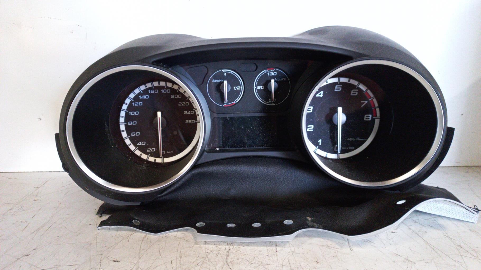 Compteur ALFA ROMEO GIULIETTA 2 PHASE 2 Essence - 1