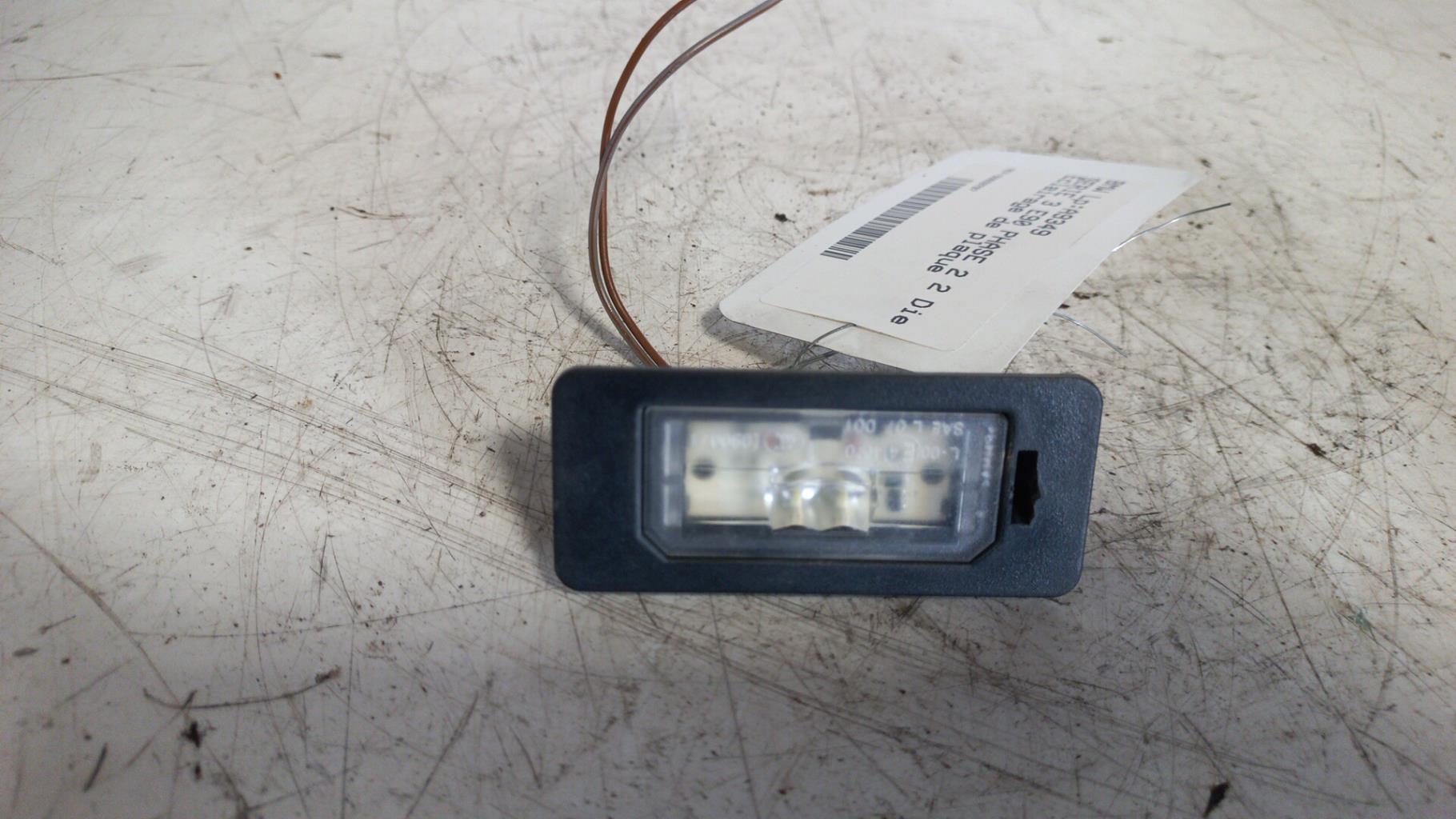 Eclairage de plaque BMW SERIE 3 E90 PHASE 2 Diesel - 1