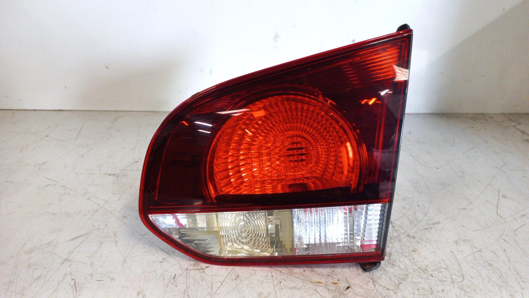 Feu arriere secondaire droit (feux) VOLKSWAGEN GOLF 6 Diesel - 1