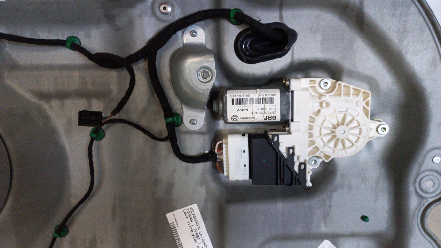 Alzacristalli elettrico posteriore sinistro VOLKSWAGEN TOURAN 1 PHASE 1 Diésel - 1